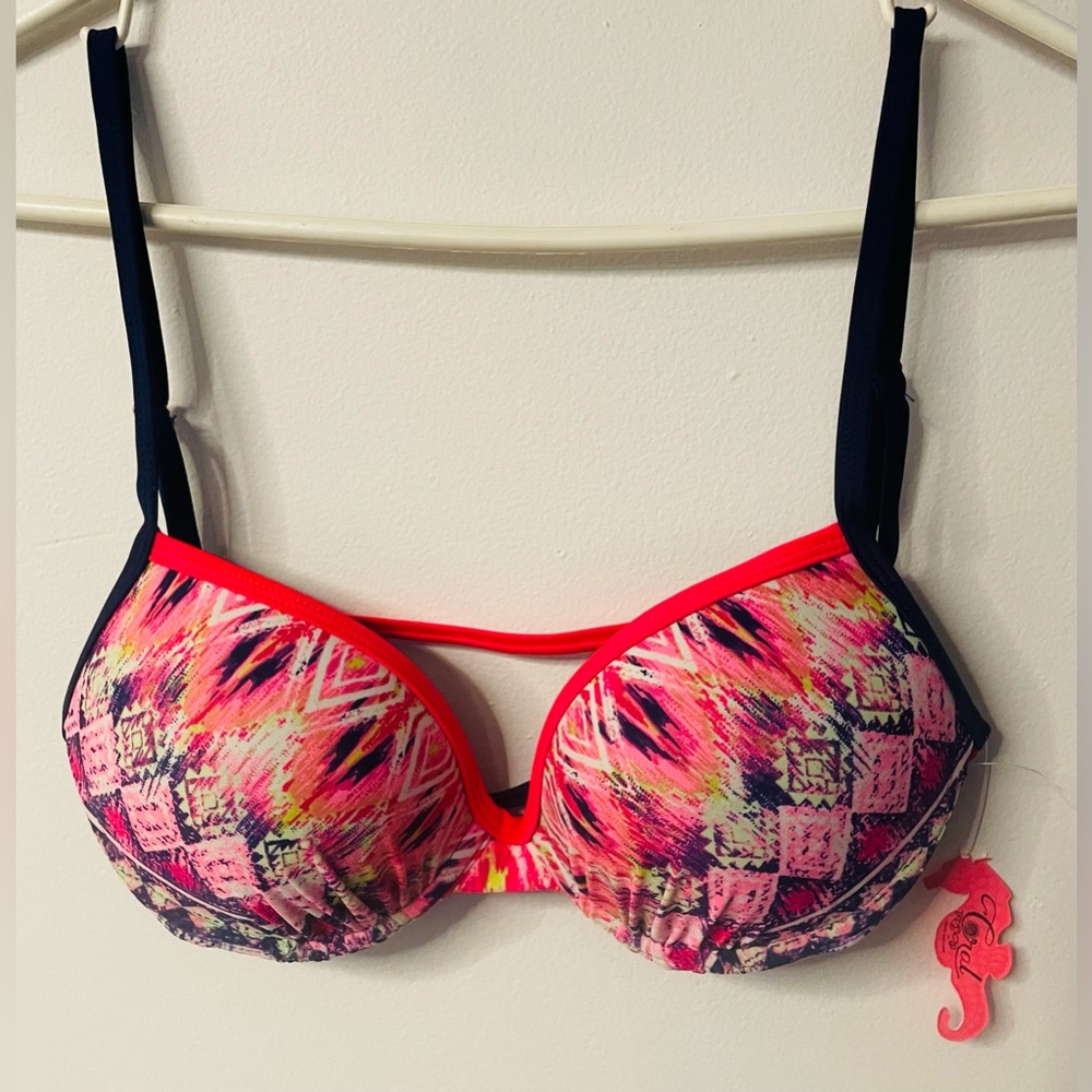 Coral Tropics By Apollo swim bikini Top size Small NWT